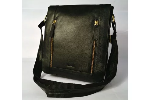 Čierna kožená taška cez telo (crossbody)