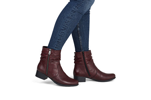 Dámske čižmy Rieker 78656-35 bordová