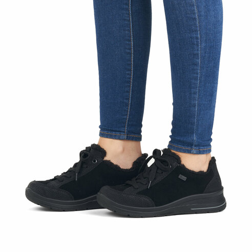 Dámske poltopánky Rieker L7702-00 čierne