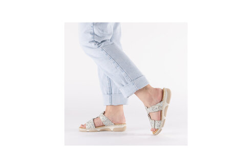 Dámske šľapky Rieker 66292-90 biela