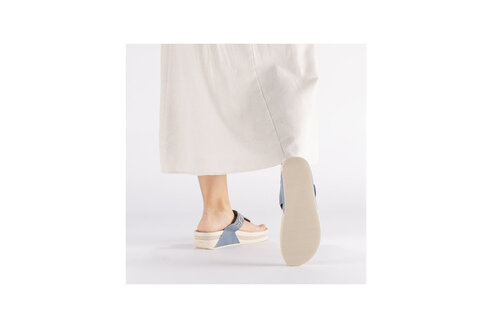 Dámske šľapky Rieker V1465-14 modrá