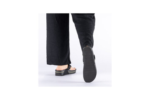 Dámske šľapky Rieker V1466-00 čierna